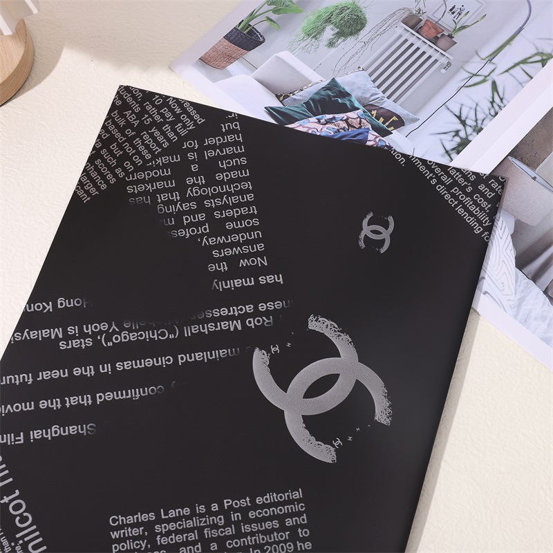 Hârtie de împachetat marca Chanel