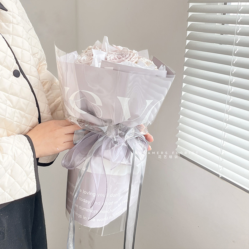 Hartie de împachetat Buchet Cynthia Eterna