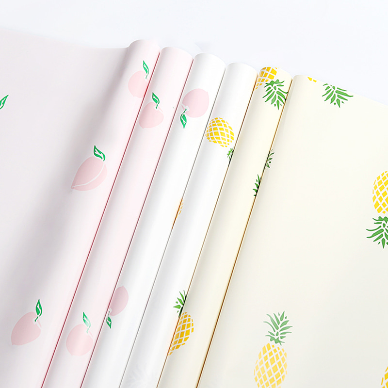 Hârtie de împachetat cu model de fructe simplu