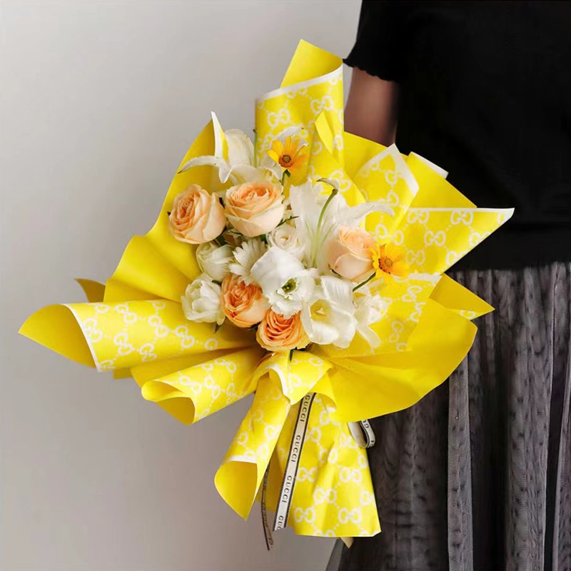 Hârtie de împachetat G-Flower la modă