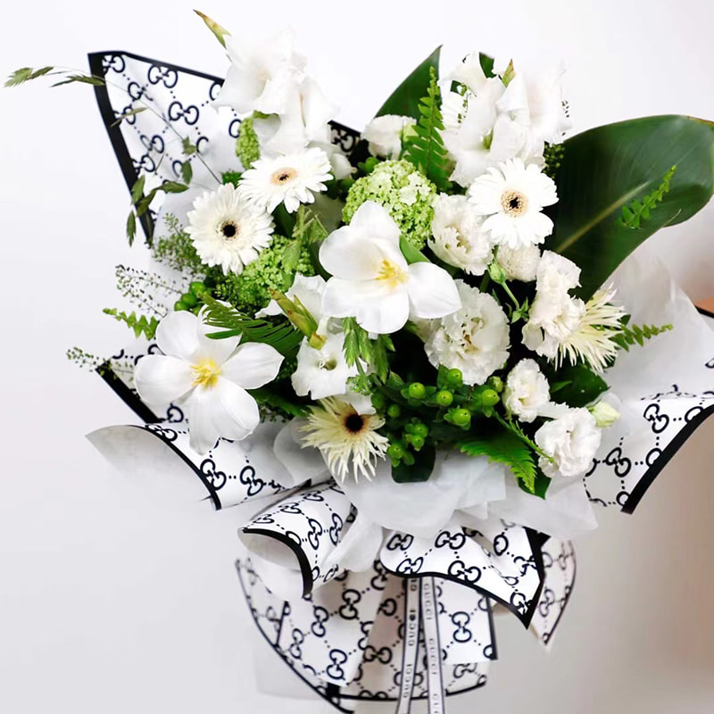 Hârtie de împachetat G-Flower la modă