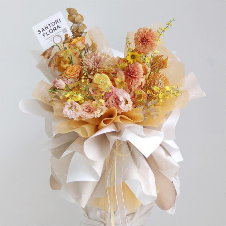 Hârtie de împachetat cu buchet romantic imprimat