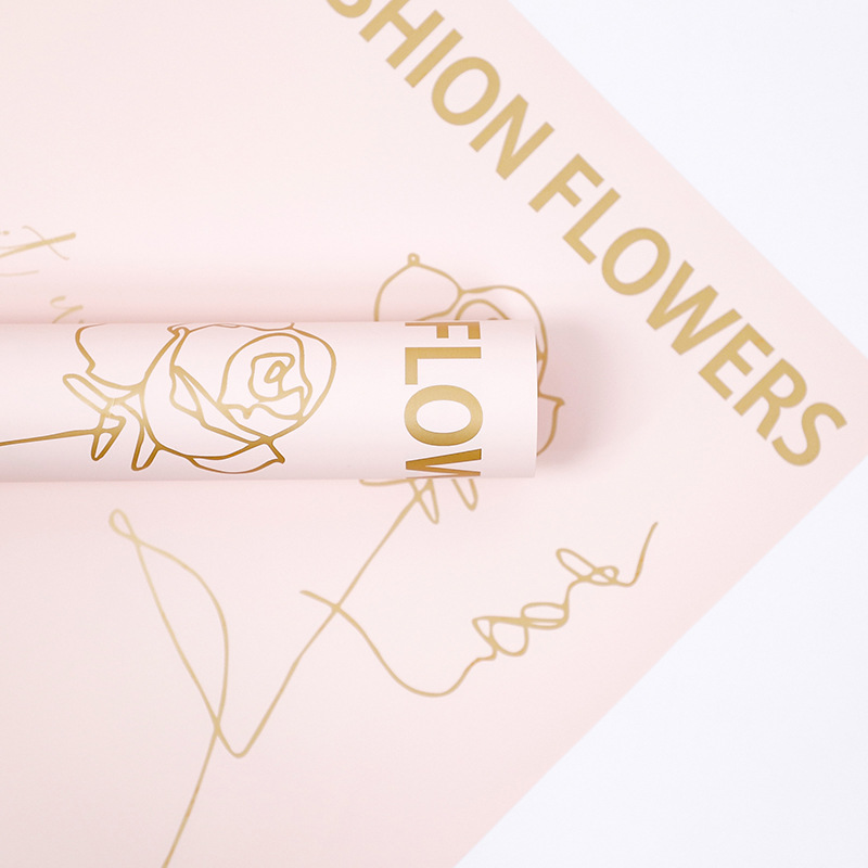Hârtie de împachetat Flower Love-Buquet cu model de trandafiri