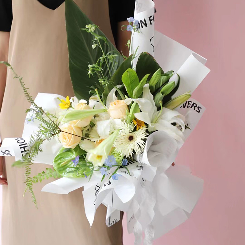 Hârtie de împachetat Flower Love-Buquet cu model de trandafiri